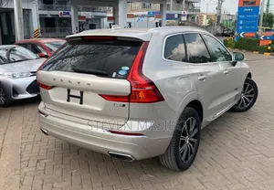 Volvo XC60 2019 Silver