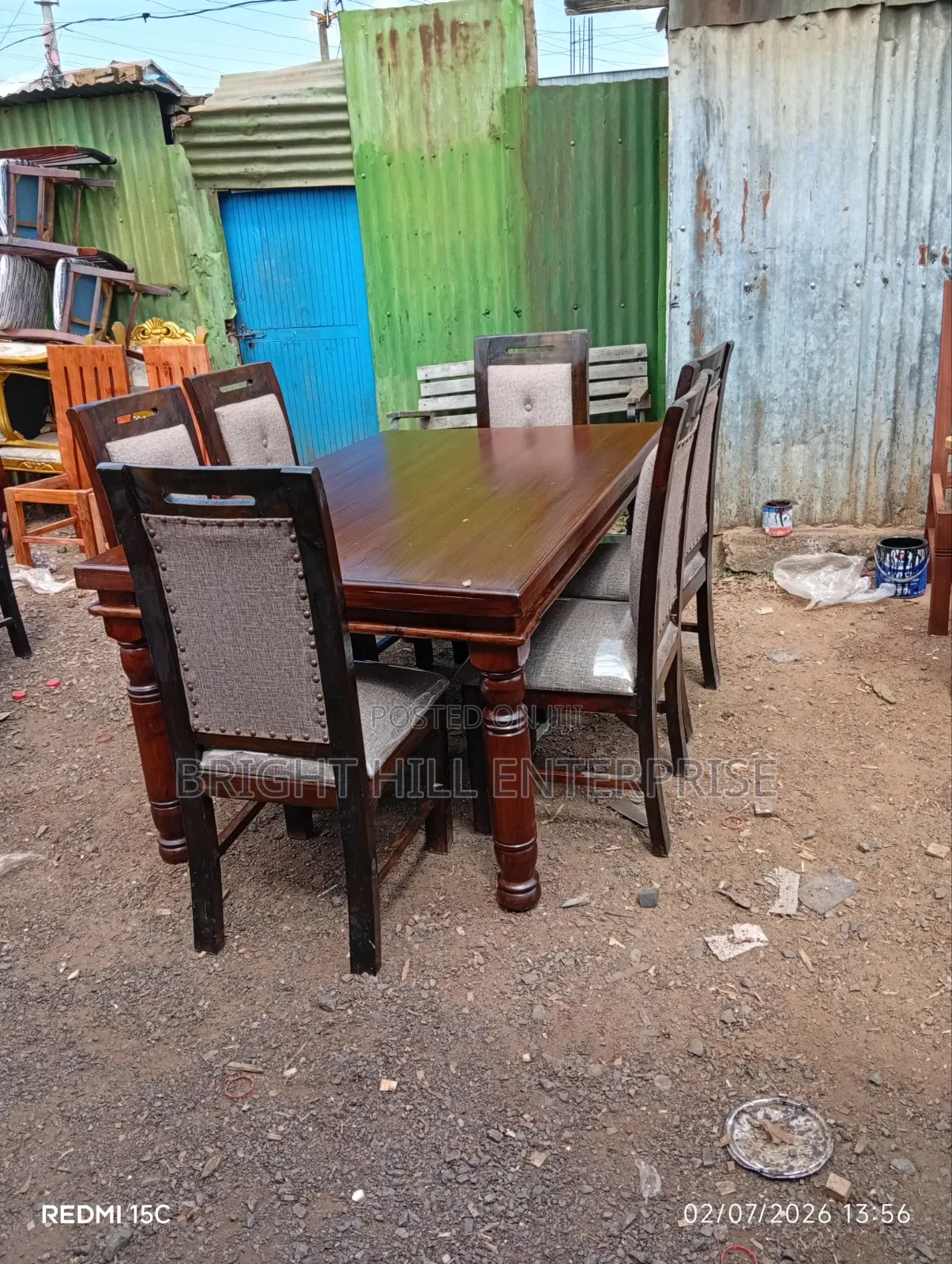 Comfy 6 Seater Dining Tables