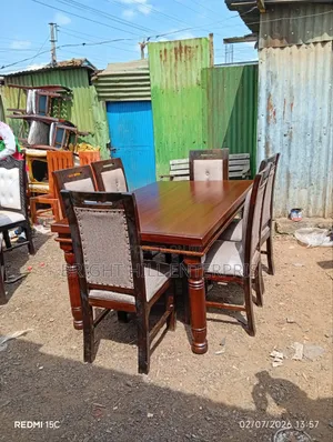 Comfy 6 Seater Dining Tables