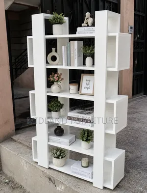 Bookshelf / Display Shelf