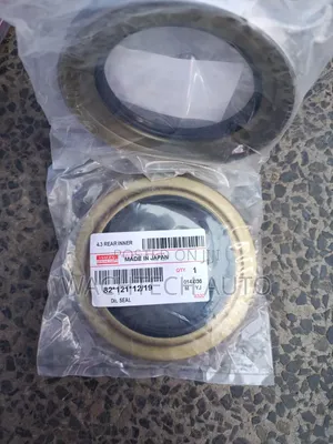 Rear Wheel Hub Seals Isuzu 4.3