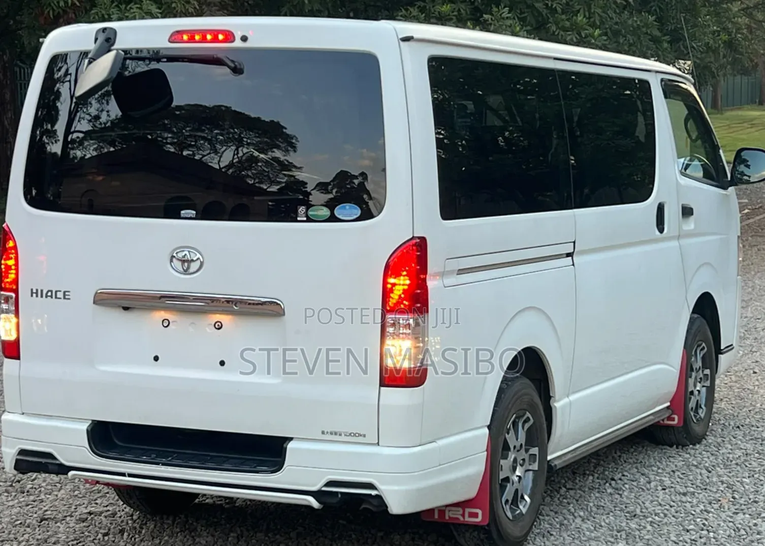 Toyota HiAce 2019 White