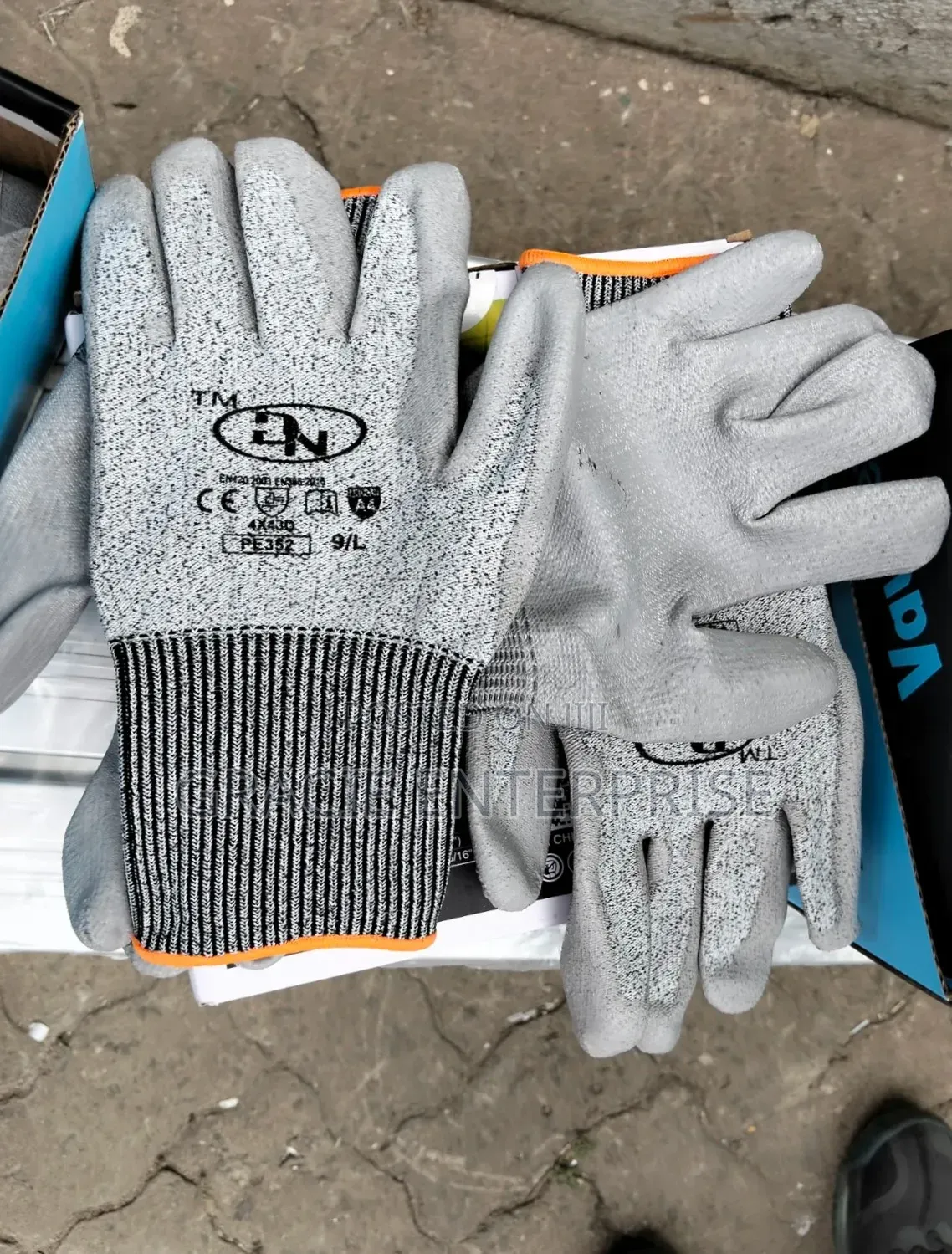 Cut Resistant Safety Gloves