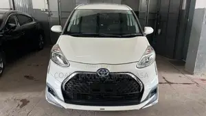 Toyota Sienta 2020 White