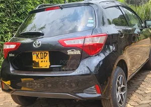 Toyota Vitz 2018 Black