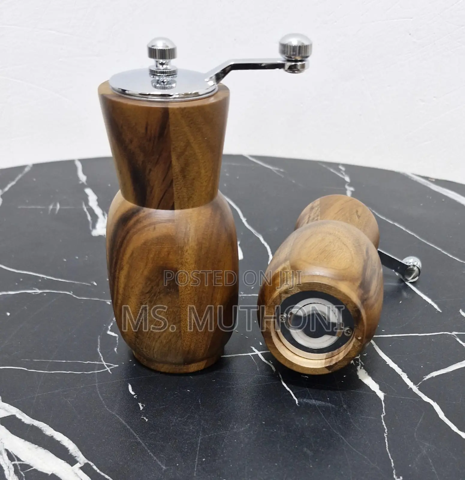 Acacia Manual Salt Pepper Grinder Set
