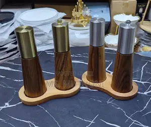 2pcs/Set Salt and Pepper Grinders With Wooden Base