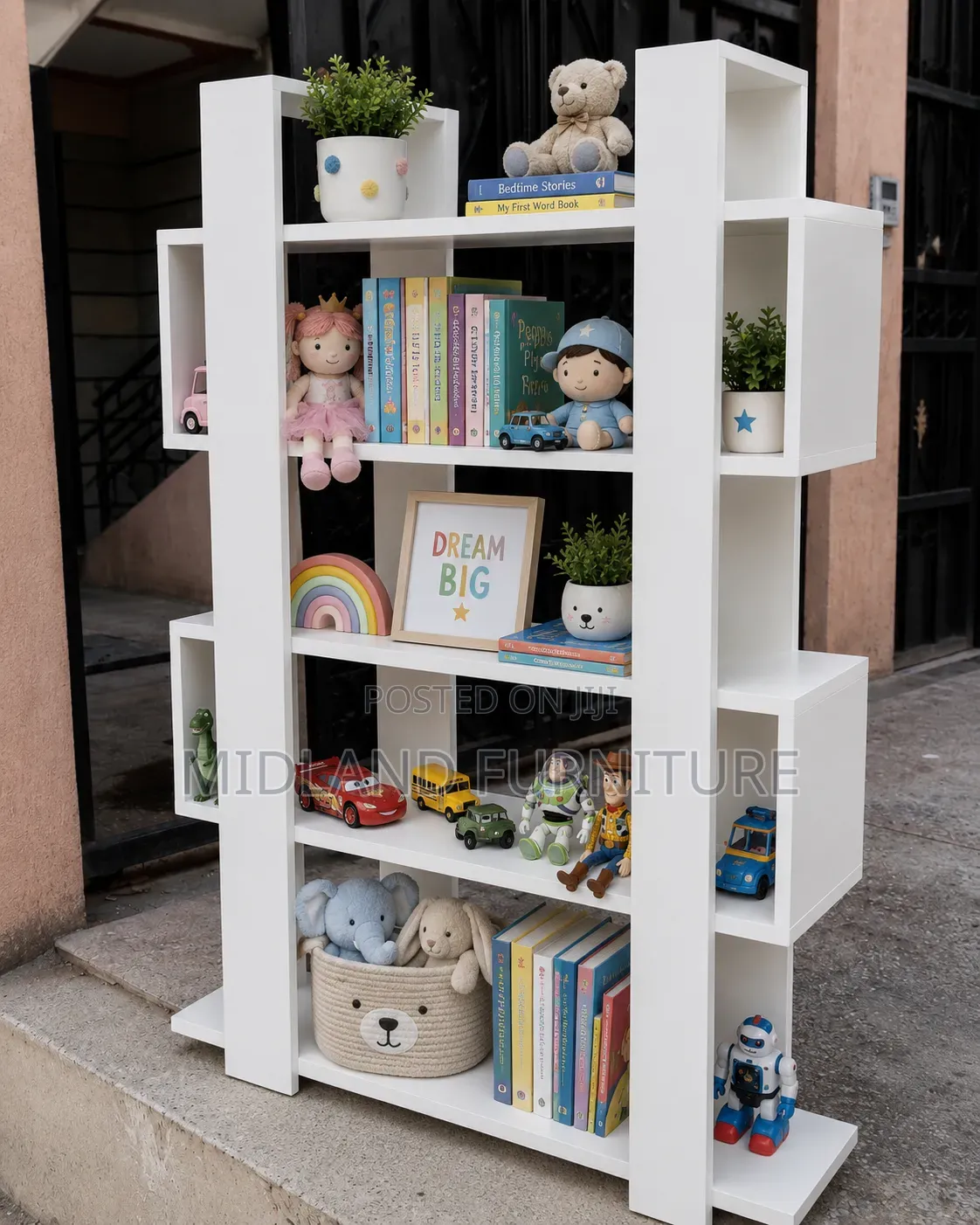 Bookshelf / Display Shelf