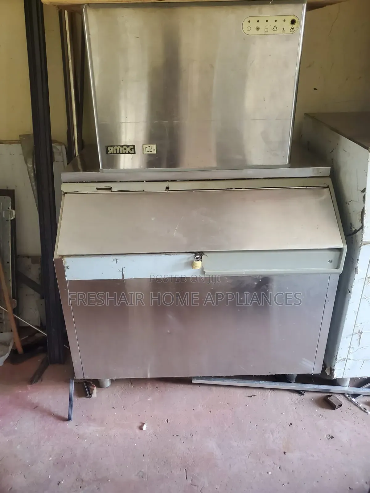 Commercial Ice Cube Maker