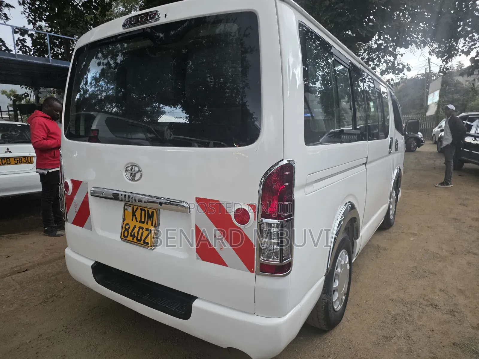Toyota HiAce 2016 White