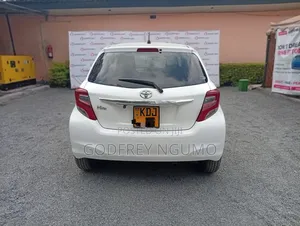 Toyota Vitz 2015 White