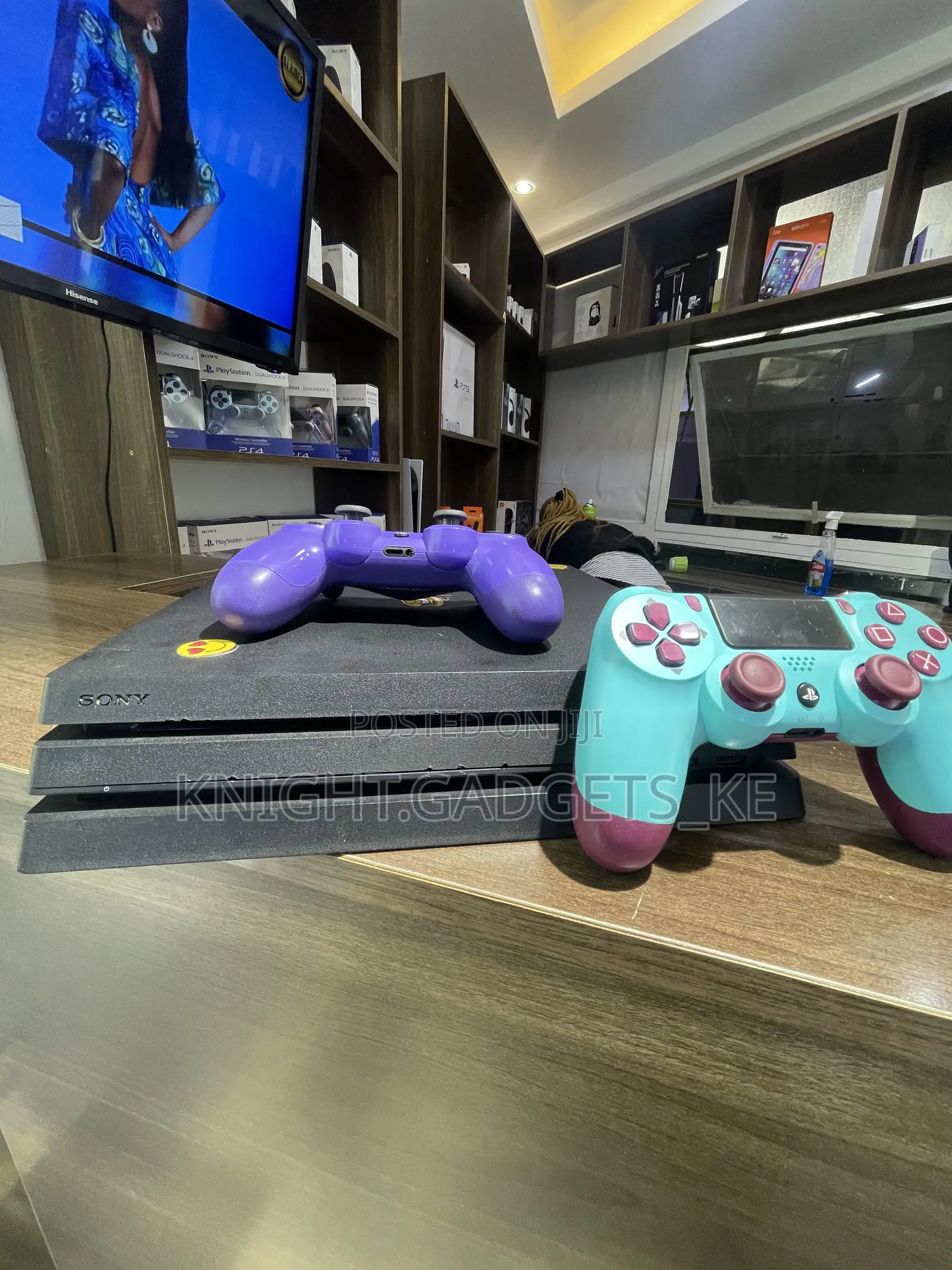 Ps 4 Pro Disc Version 2 Pads