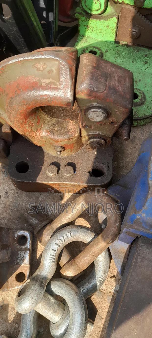 Towing Hook - thumbnail 2