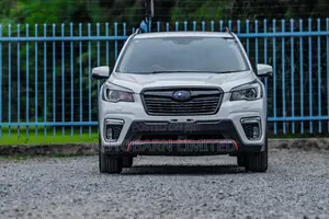 Subaru Forester Premium AWD 2019 White