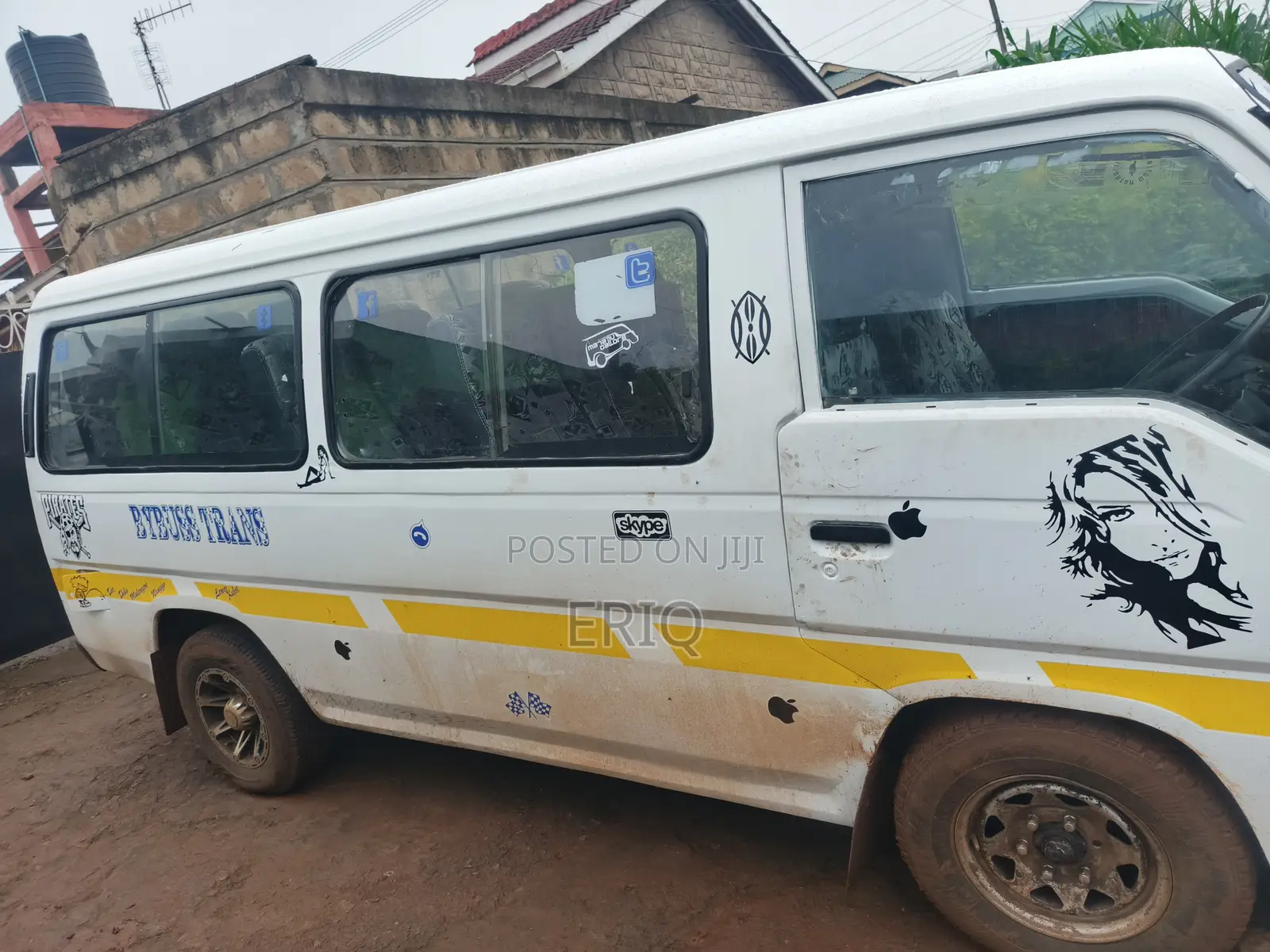 Nissan Caravan (Urvan) 2002 White