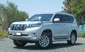 Toyota Land Cruiser Prado 2017 Silver