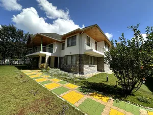 5bdrm Mansion in Windy Ridge, Nairobi Central for sale