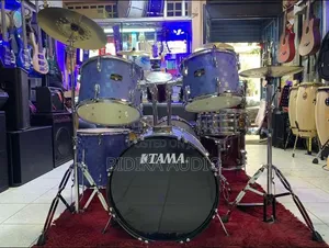 Tama Imperialstar Drum Set – 5-piece – 22′′ Kick – Hairline Black
