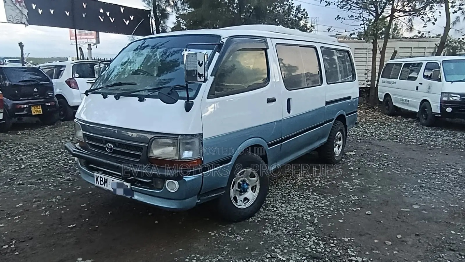 Toyota HiAce 2005 White