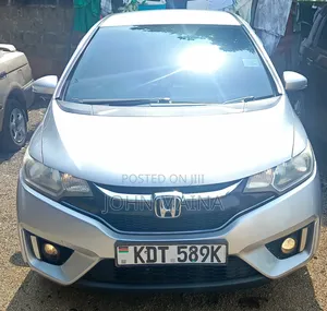 Honda Fit 2017 Silver