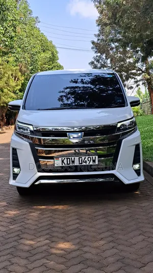 Toyota Noah 2018 White