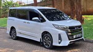 Toyota Noah 2018 White