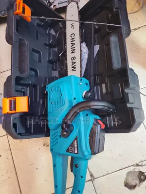 Heavy Duty and Guaranteed 16" Cordless Makita Chainsaw Machine
