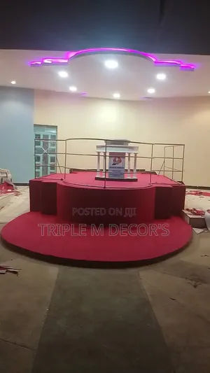 4m Wide Red Delta Wall to Wall Carpet