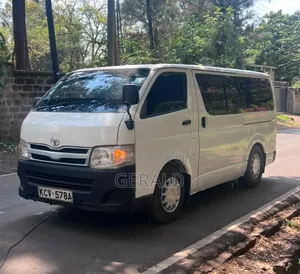 Toyota HiAce 2014 White