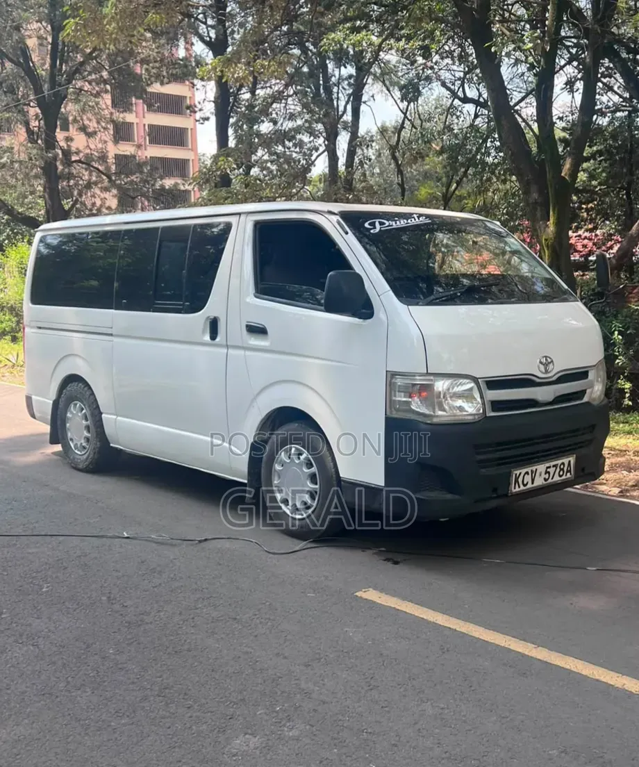 Toyota HiAce 2014 White