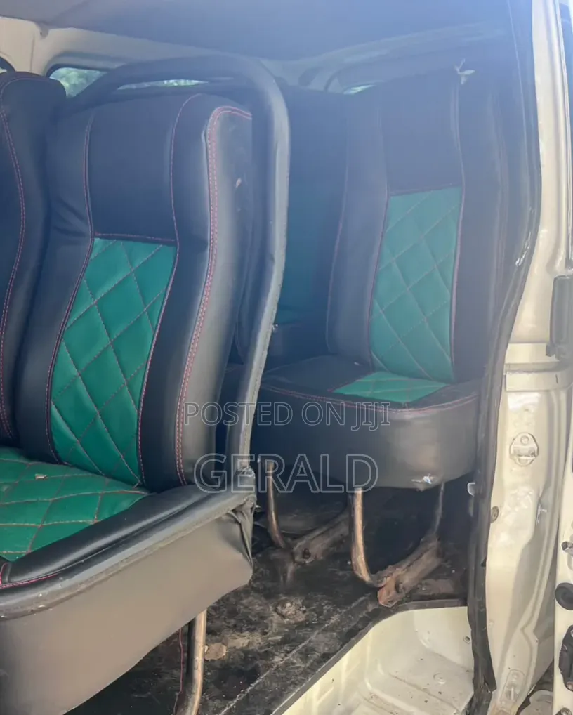 Toyota HiAce 2014 White