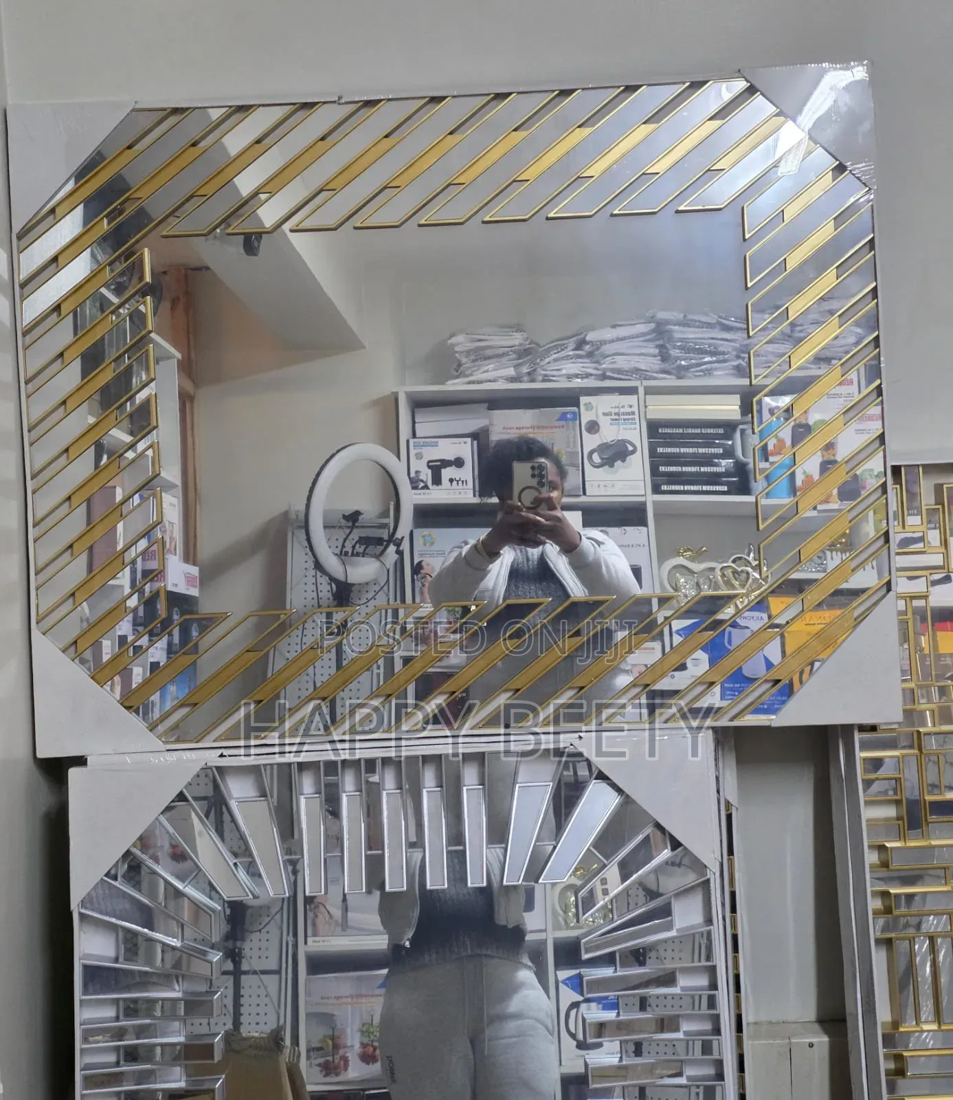 *Linear Design Decorative Wall Mirror – Gold Silver Finish*