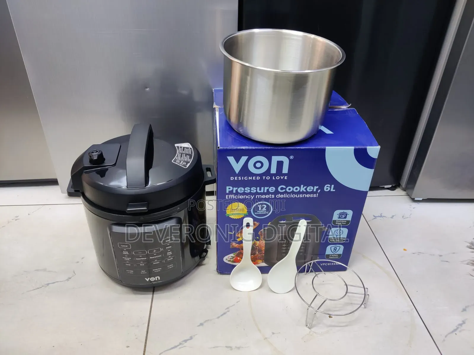 *Von Pressure Cooker With Stainless Steel Pot