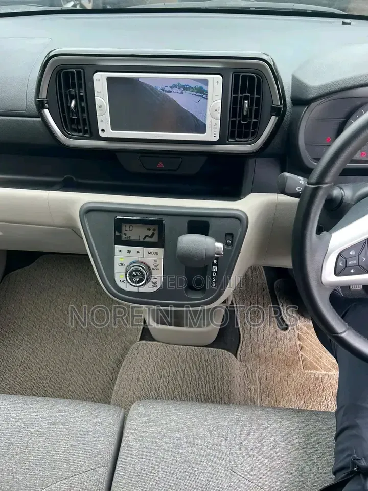 Toyota Passo 2019 White