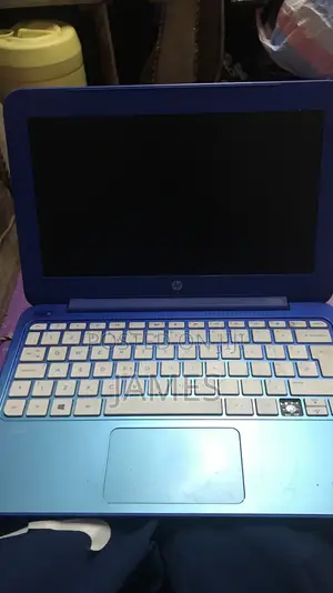 Laptop HP 17-3000 12GB Intel SSD 4T