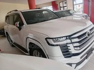 Toyota Land Cruiser 2023 White