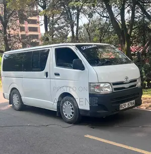 Toyota HiAce 2013 White