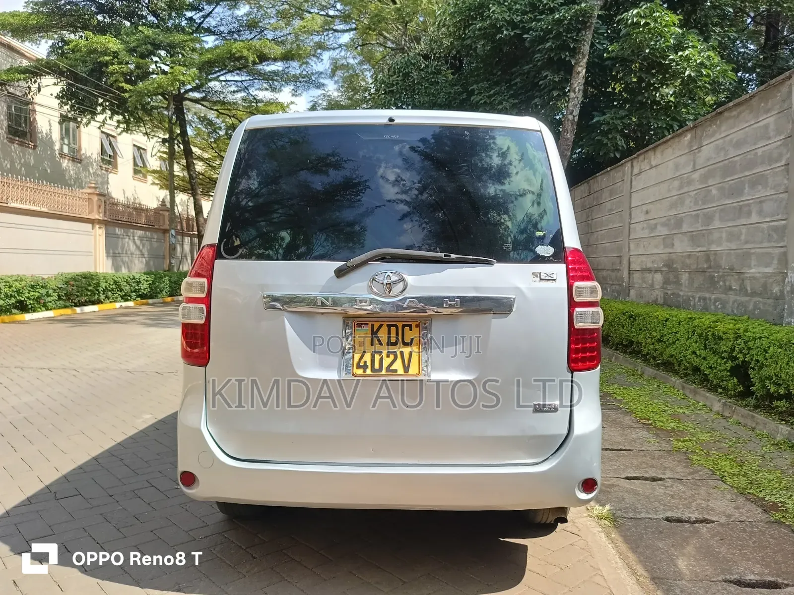 Toyota Noah 2013 Silver