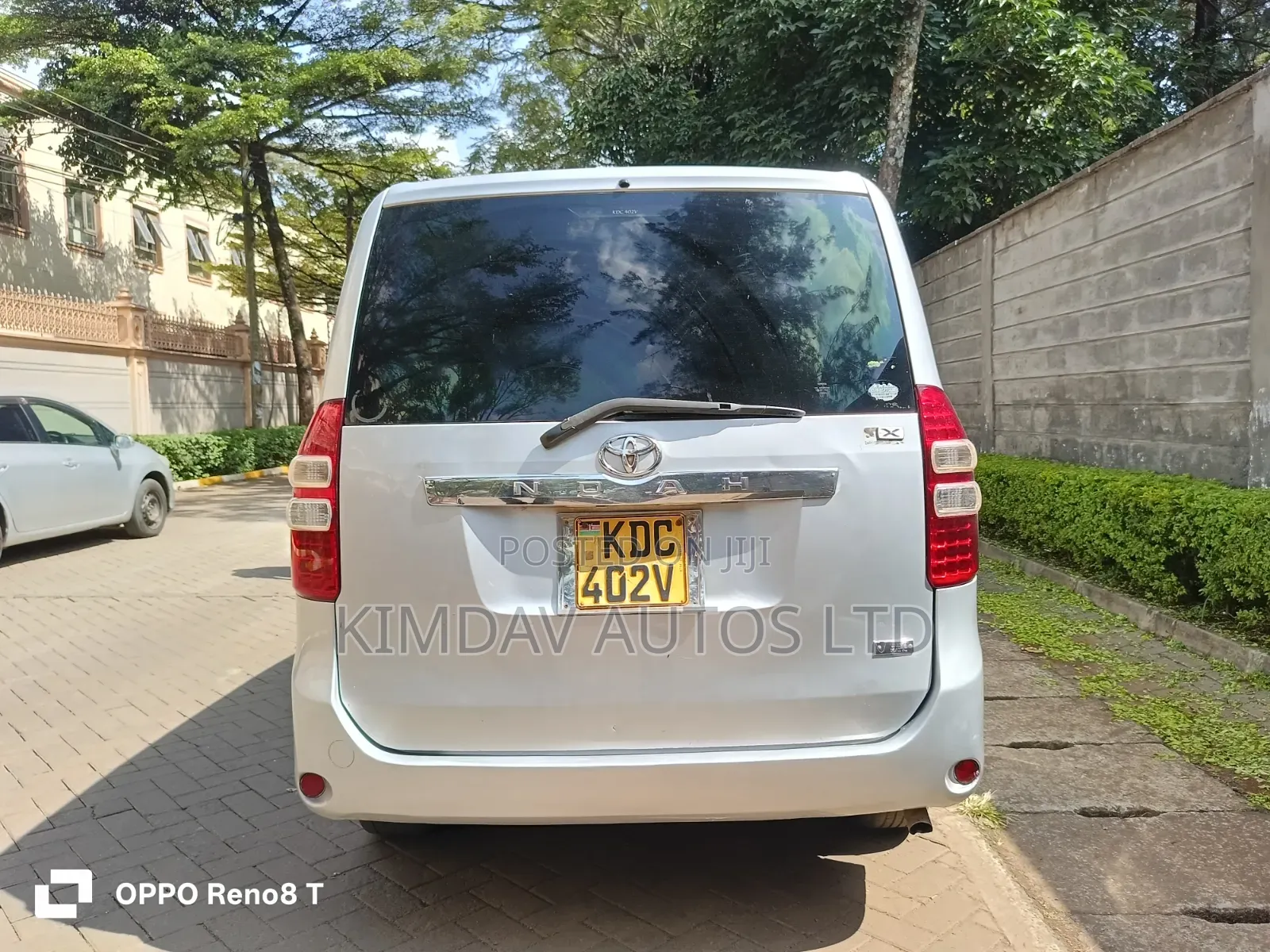 Toyota Noah 2013 Silver
