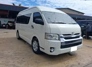 Toyota HiAce 2019