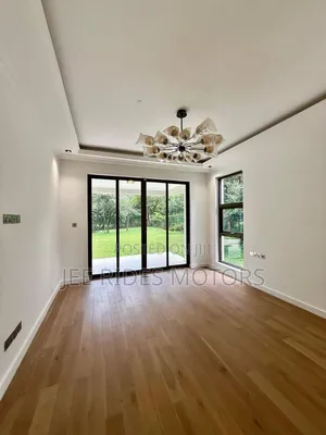 5bdrm Villa in Hardy, Nairobi Central for sale