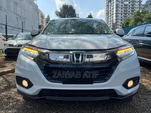 Honda Vezel 2018 White