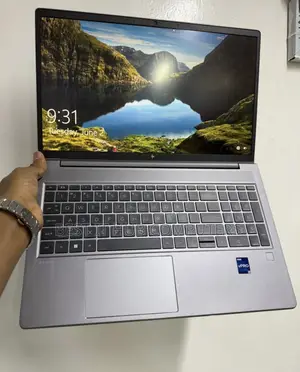 Laptop HP ZBook Power G9 i7 16GB Intel Core i7 SSD 512GB
