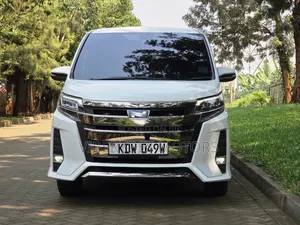 Toyota Noah 2018 White