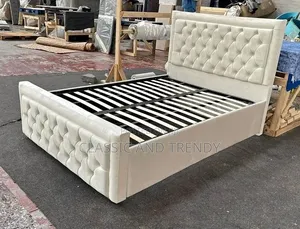 Cream Velvet Upholstered Bed With Buttons