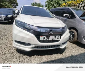 Honda Vezel 2016 White