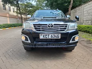 Toyota Hilux 2012 Black