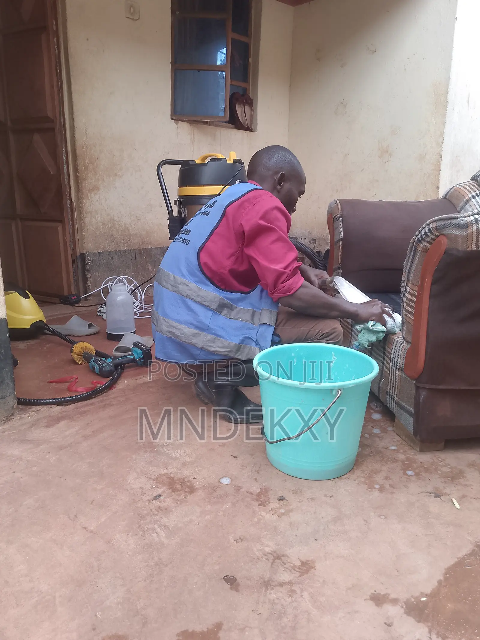 Sofas Cleaning
