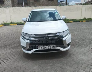 Mitsubishi Outlander 2.0 PHEV AWD 2016 White