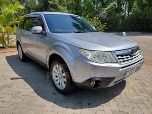 Subaru Forester 2011 Gray